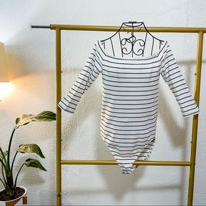 Medium - Express - Off-shoulder striped bodysuit